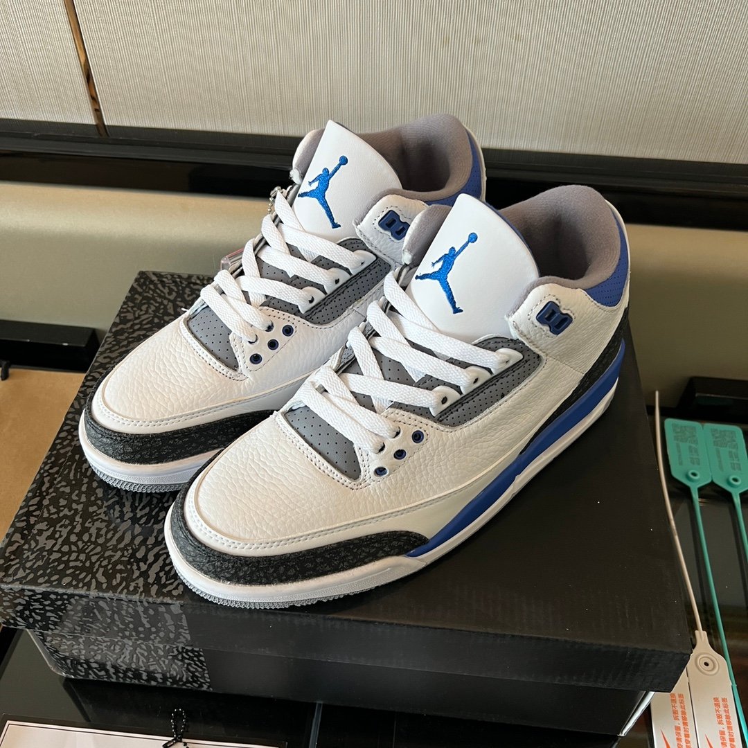 Air Jordan 3 racing blue Retro Sneakers