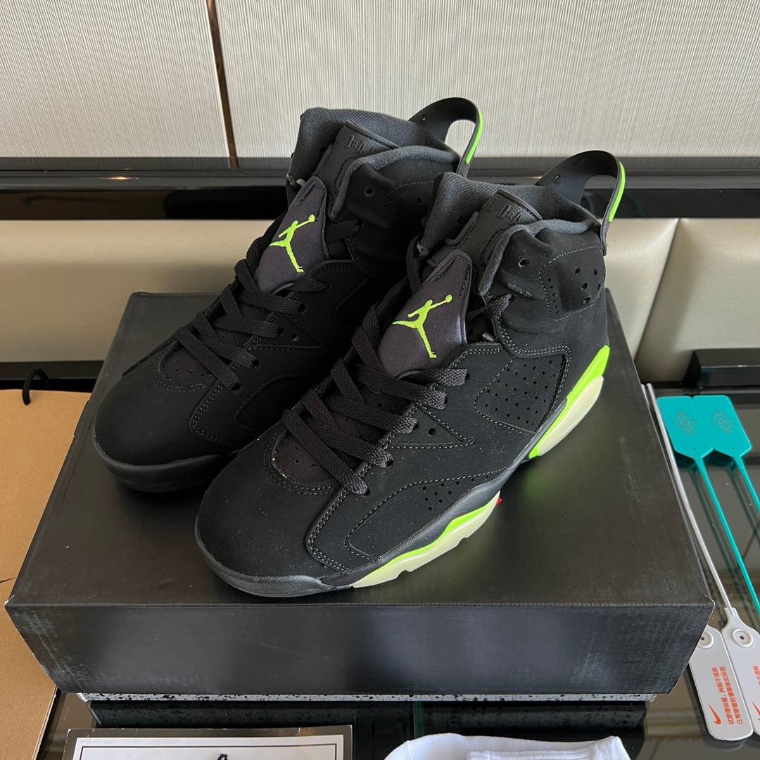 Air Jordan 6 Retro Sneakers - Premium AJ6 Basketball Shoes